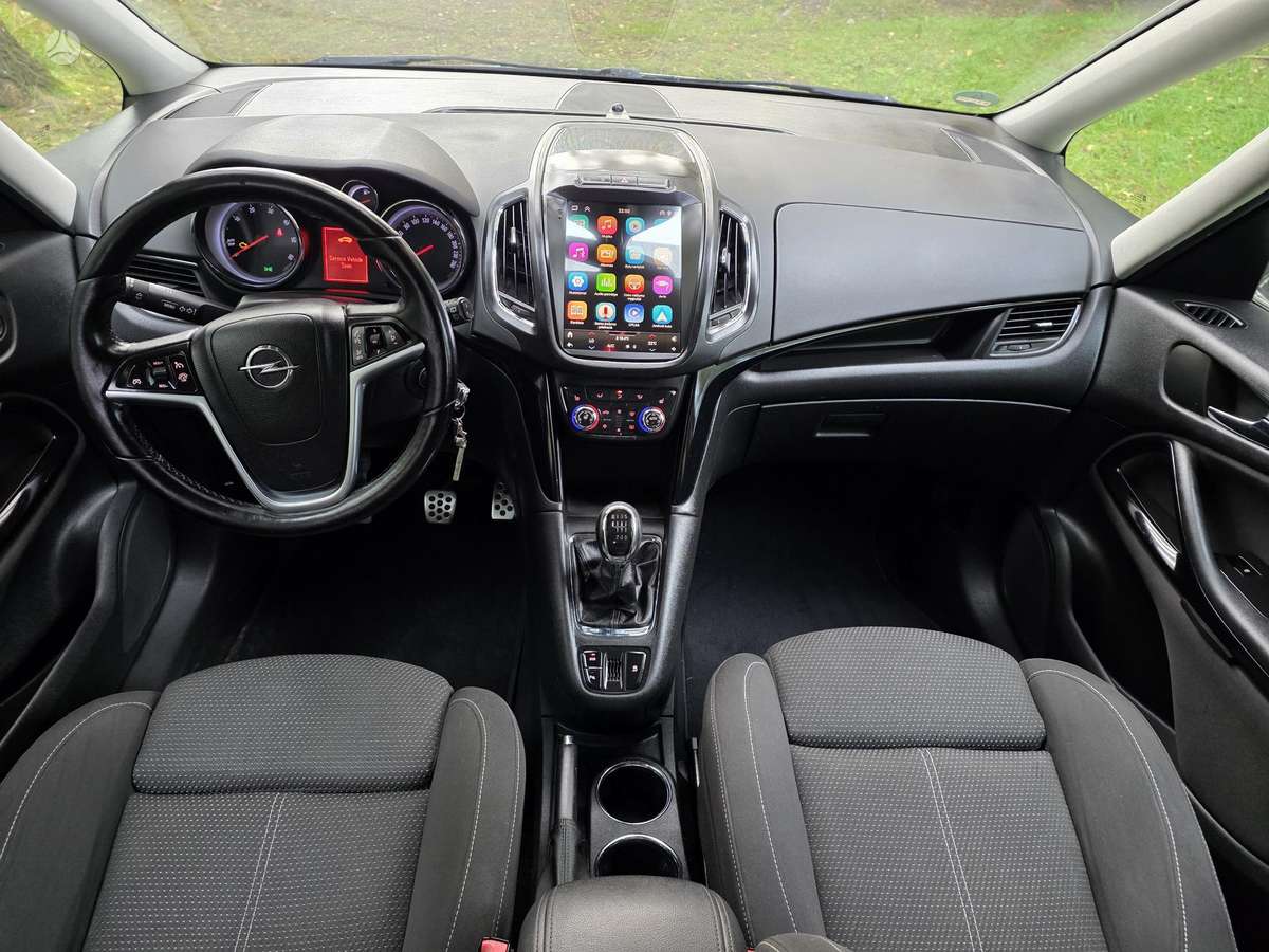 Opel Zafira 2012 — фото 18