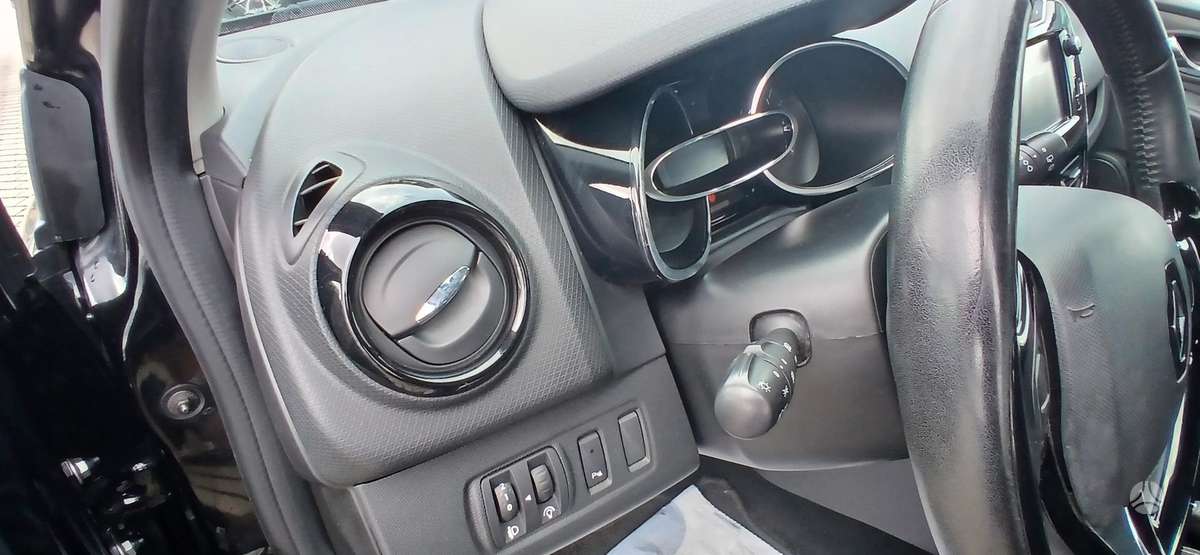 Renault Clio 2015 — фото 11