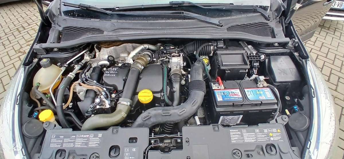 Renault Clio 2015 — фото 19