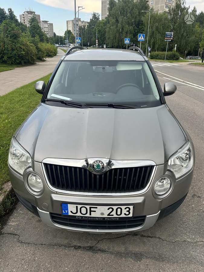 Skoda Yeti 2011 — interior