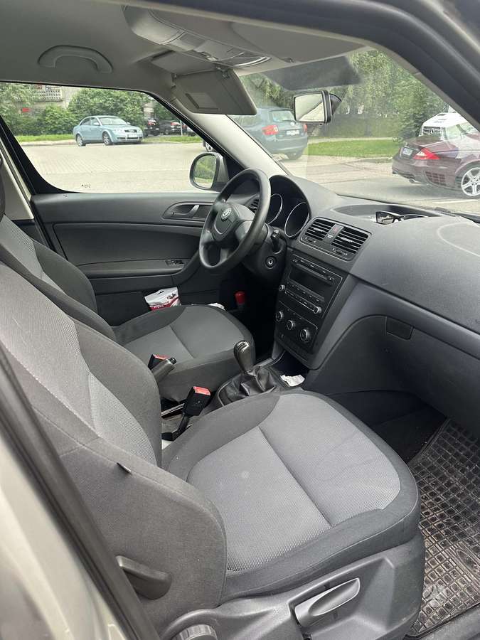 Skoda Yeti 2011 — photo 8