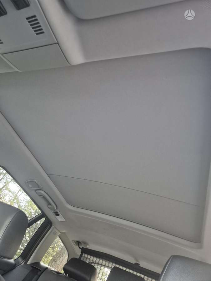 BMW 325 2010 — photo 17