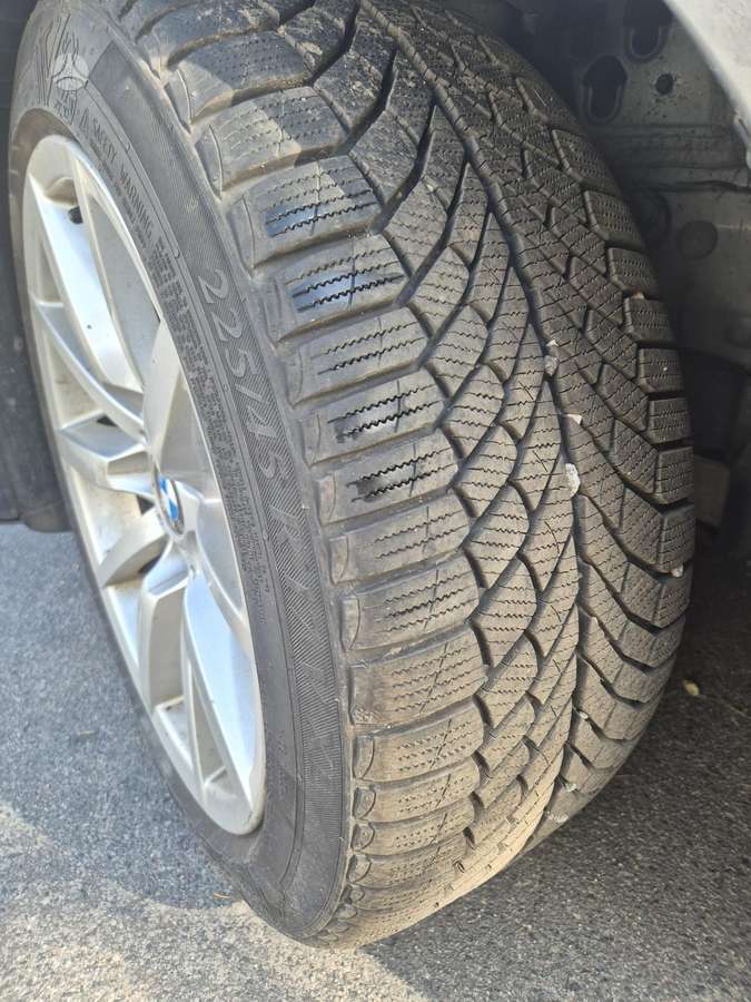 BMW 325 2010 — photo 18