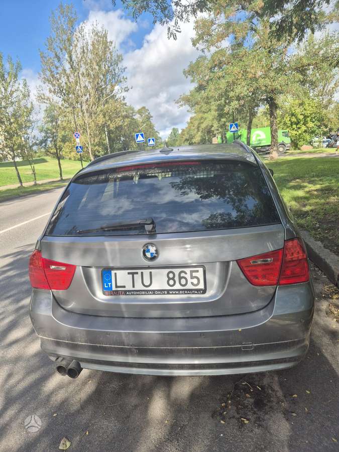 BMW 325 2010 — engine 2993 cm³, 204 HP (150kW)