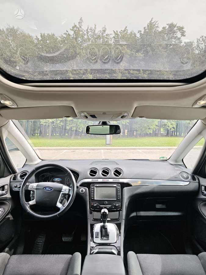 Ford S-MAX 2013 — photo 17