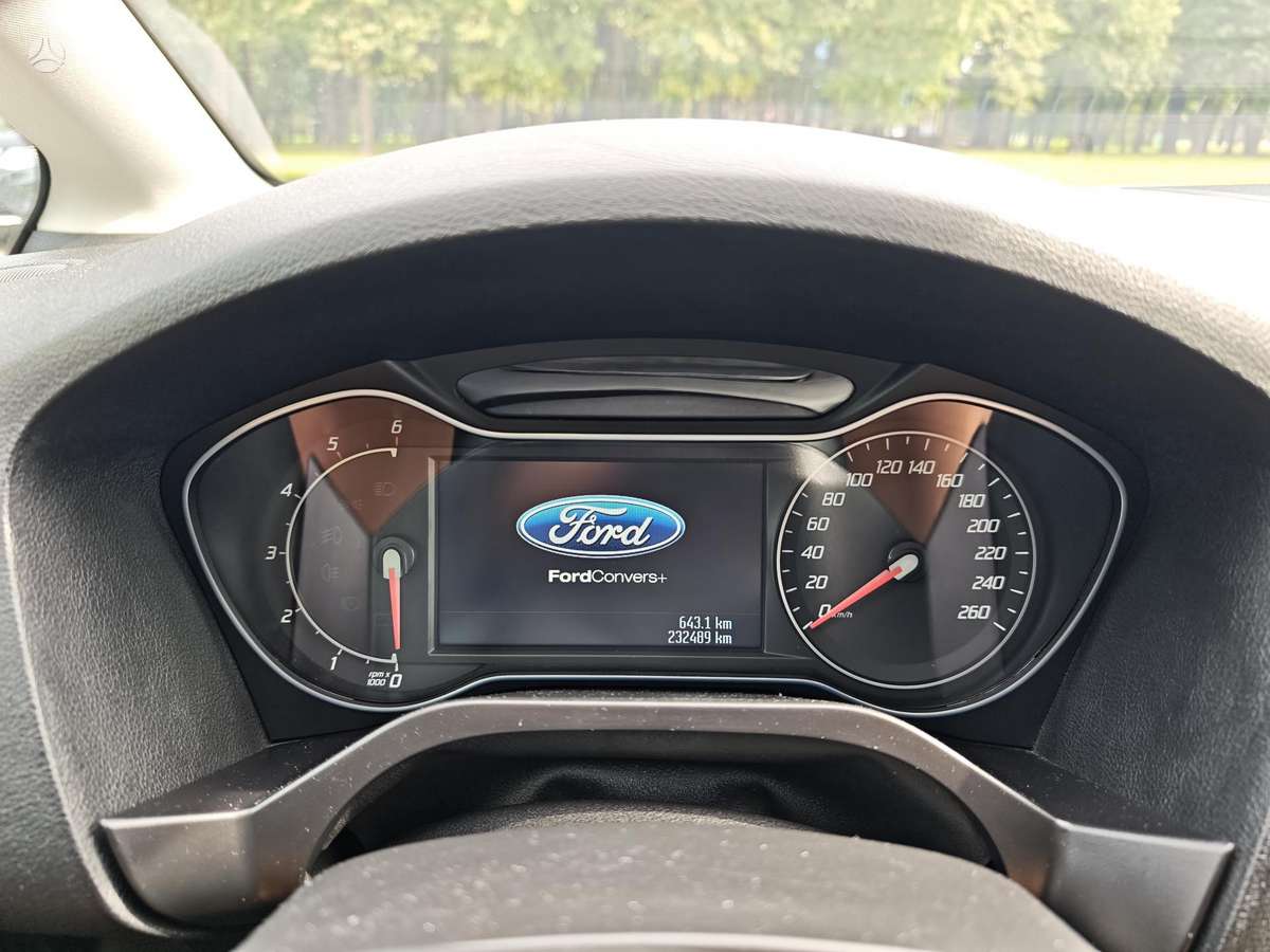 Ford S-MAX 2013 — photo 9