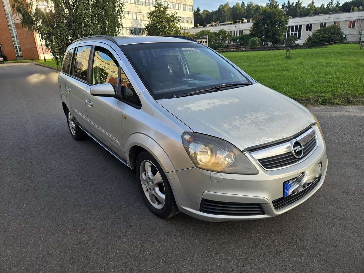 Opel Zafira 2006 — interior