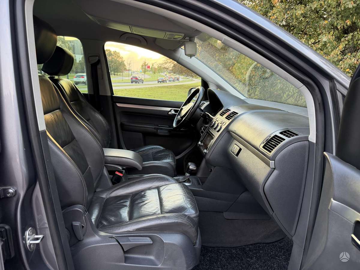 Volkswagen Touran 2005 — photo 10