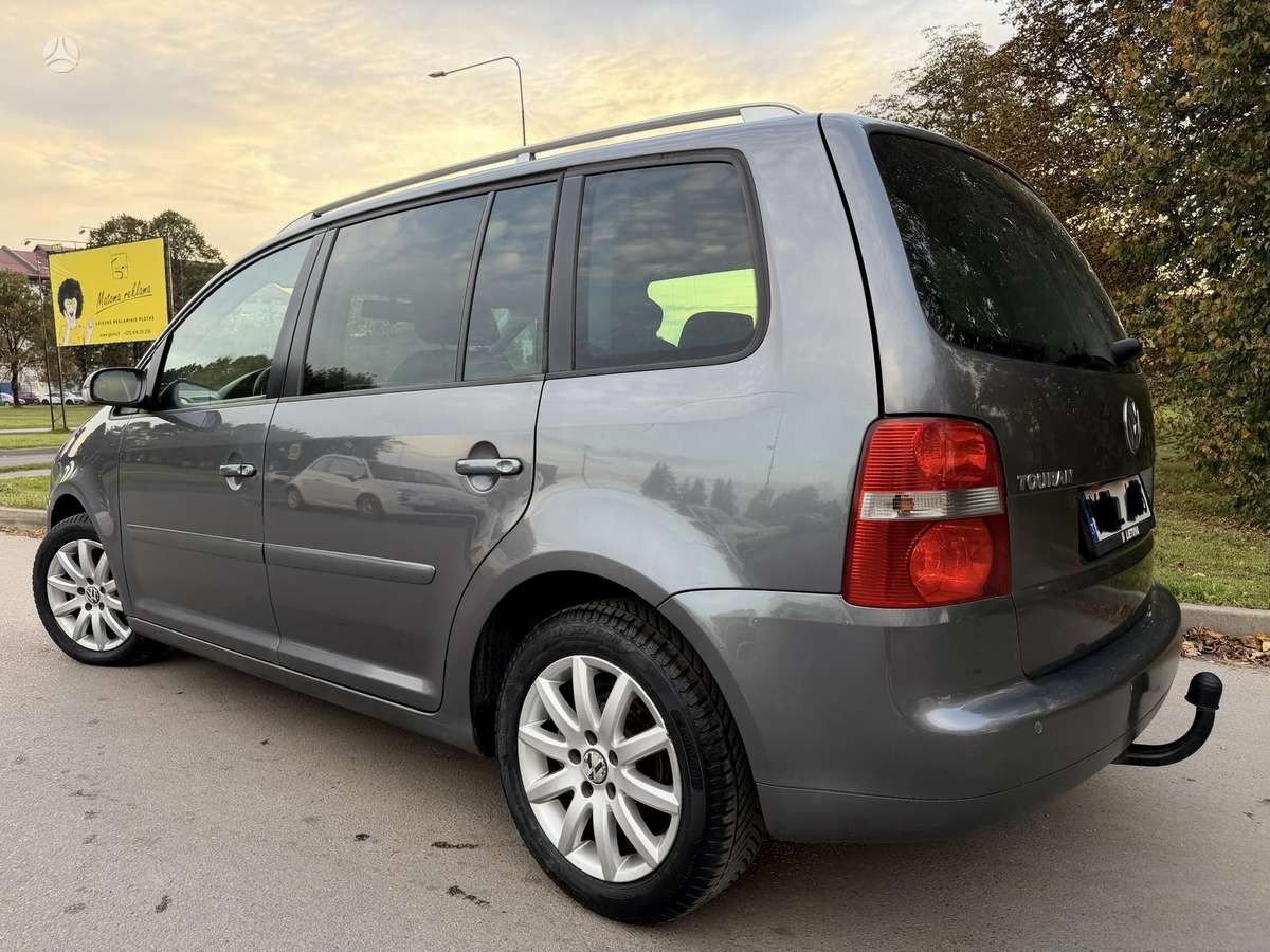 Volkswagen Touran 2005 — photo 14