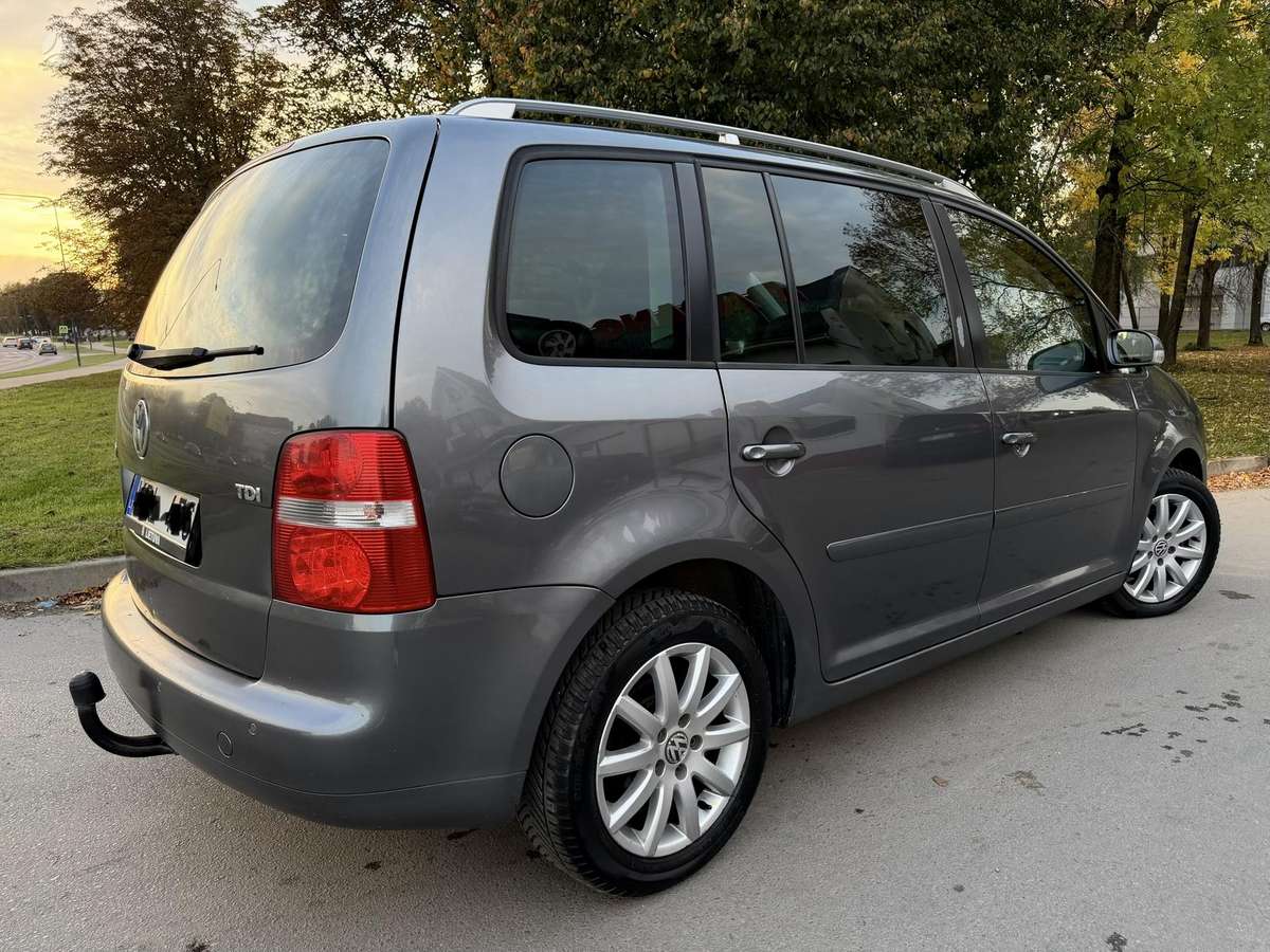 Volkswagen Touran 2005 — photo 15