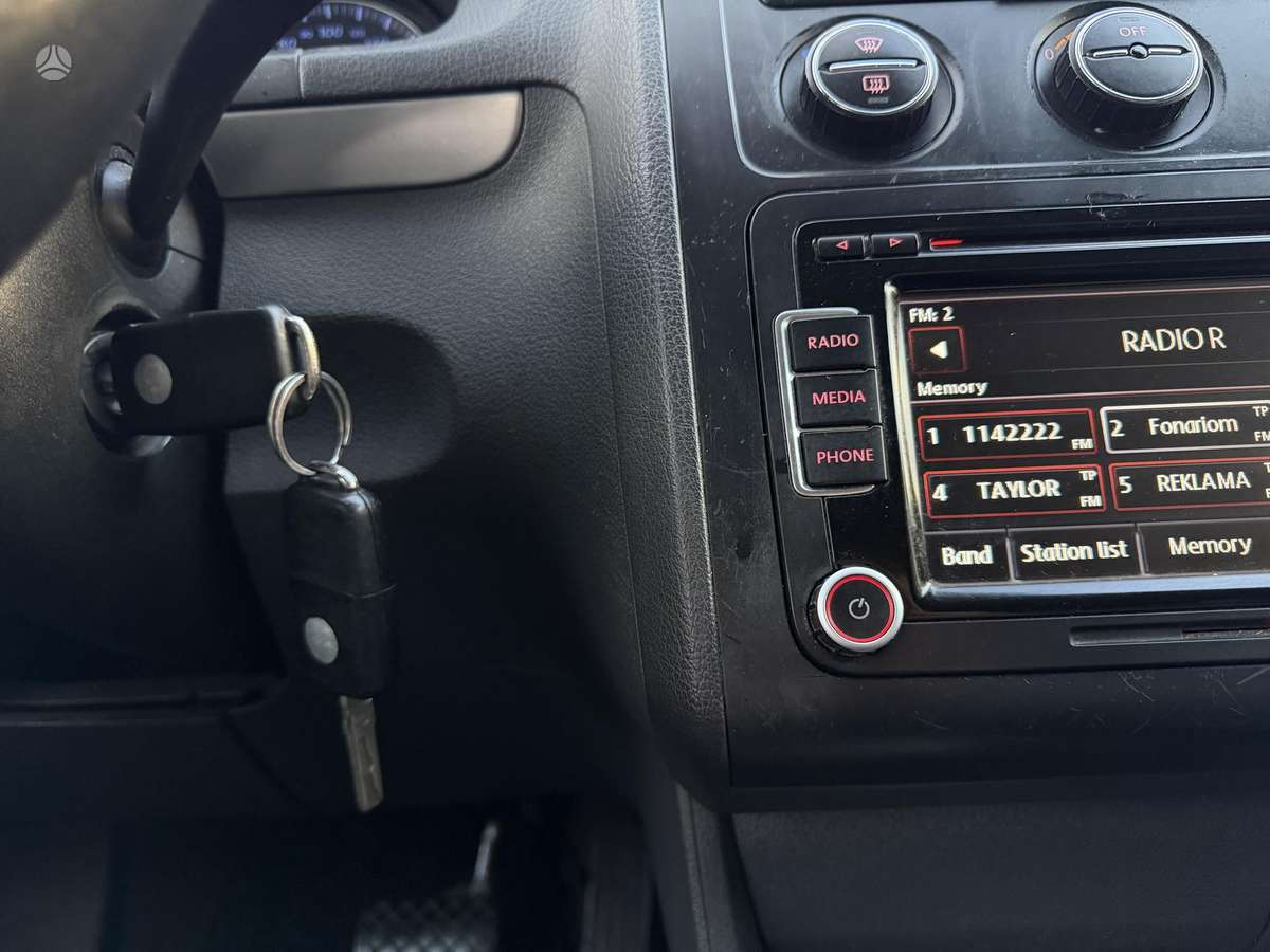 Volkswagen Touran 2005 — photo 7