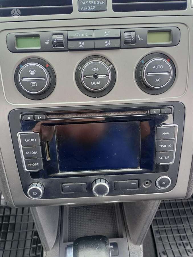 Volkswagen Touran 2007 — photo 17
