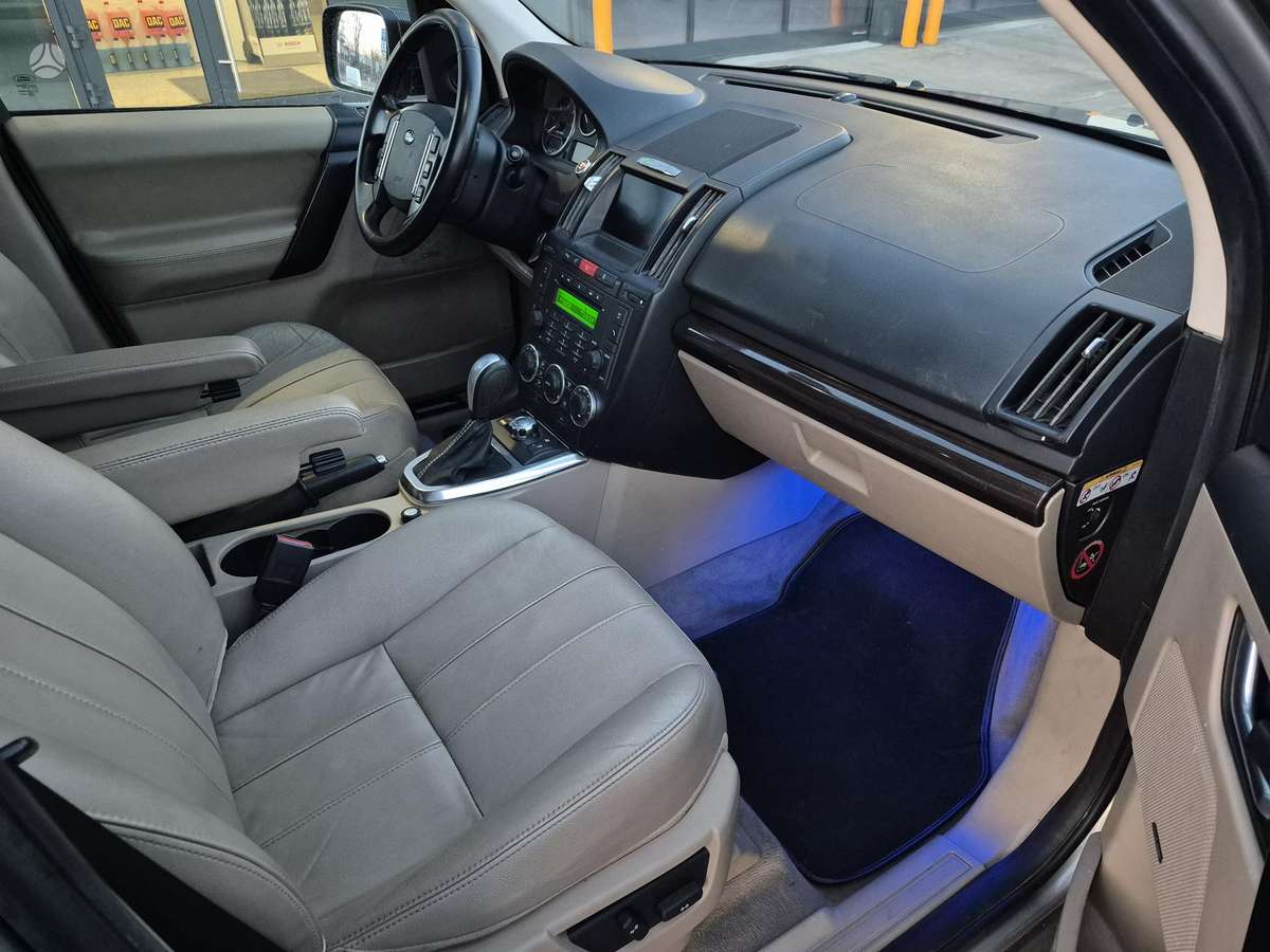 Land Rover 2012 — photo 11