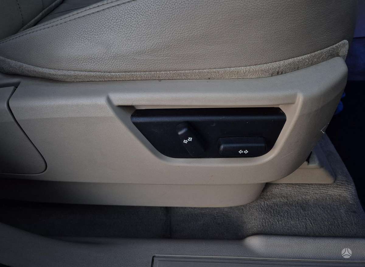 Land Rover 2012 — photo 12