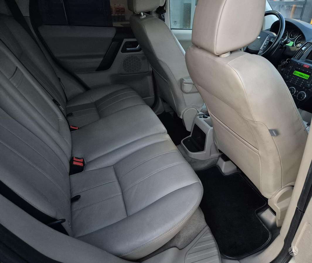 Land Rover 2012 — photo 13