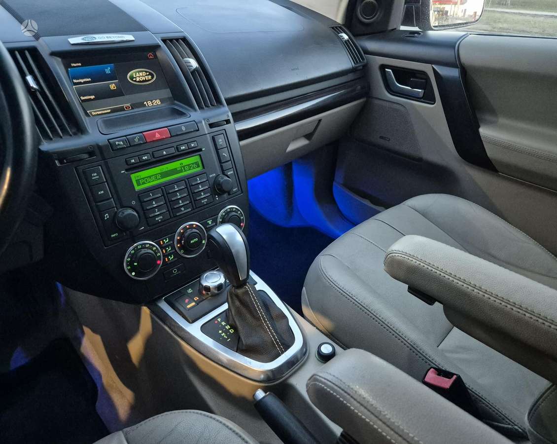 Land Rover 2012 — photo 18