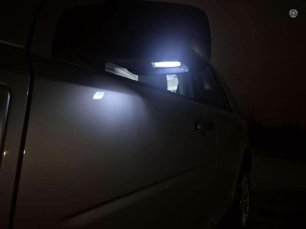 Land Rover 2012 — photo 29