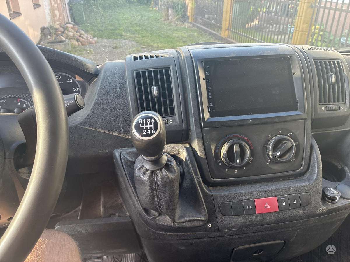 Peugeot Boxer 2012 — photo 9