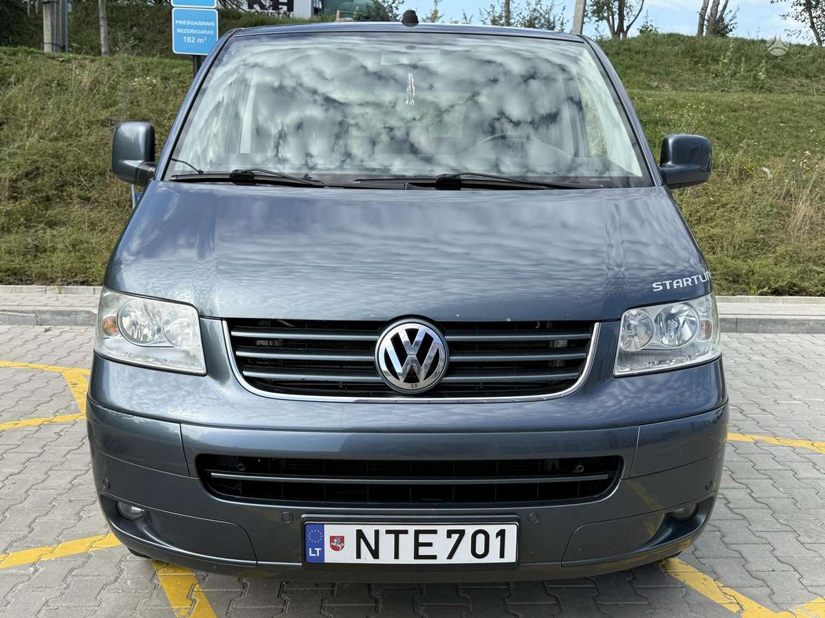 Volkswagen Multivan 2008 — вигляд ззаду