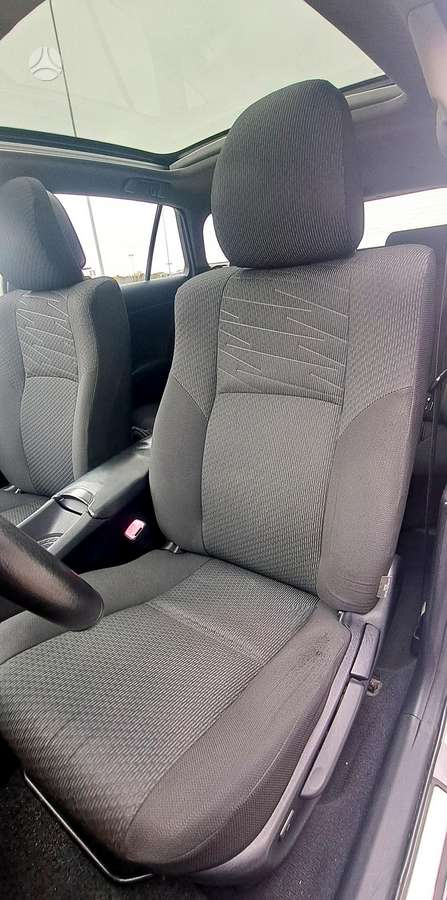 Toyota Avensis 2010 — photo 12