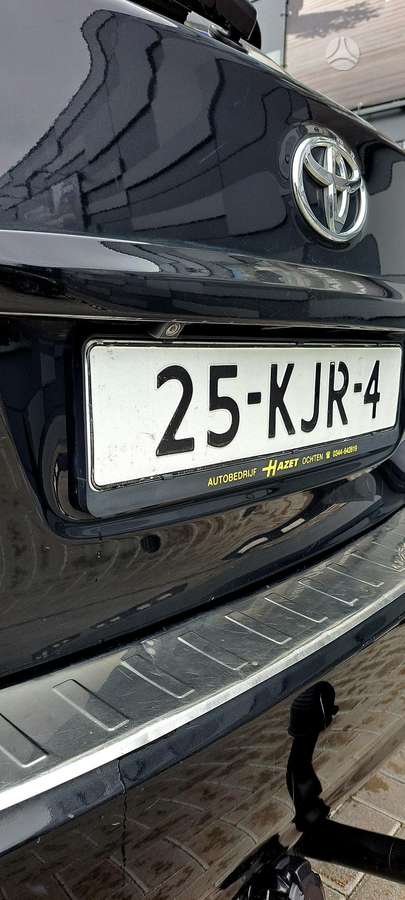 Toyota Avensis 2010 — photo 18
