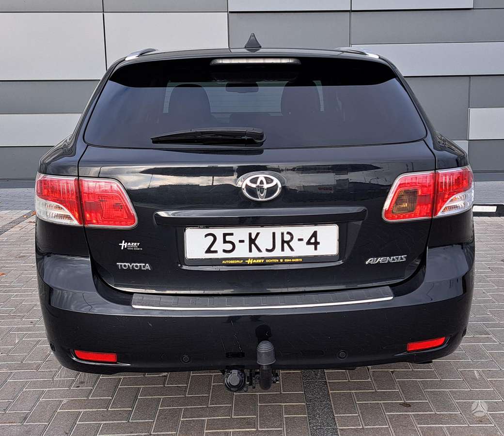 Toyota Avensis 2010 — photo 6