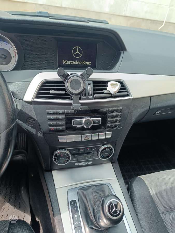 Mercedes-Benz C220 2013 — фото 12