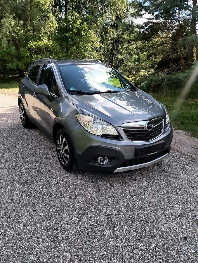 Opel Mokka 2013 — салон