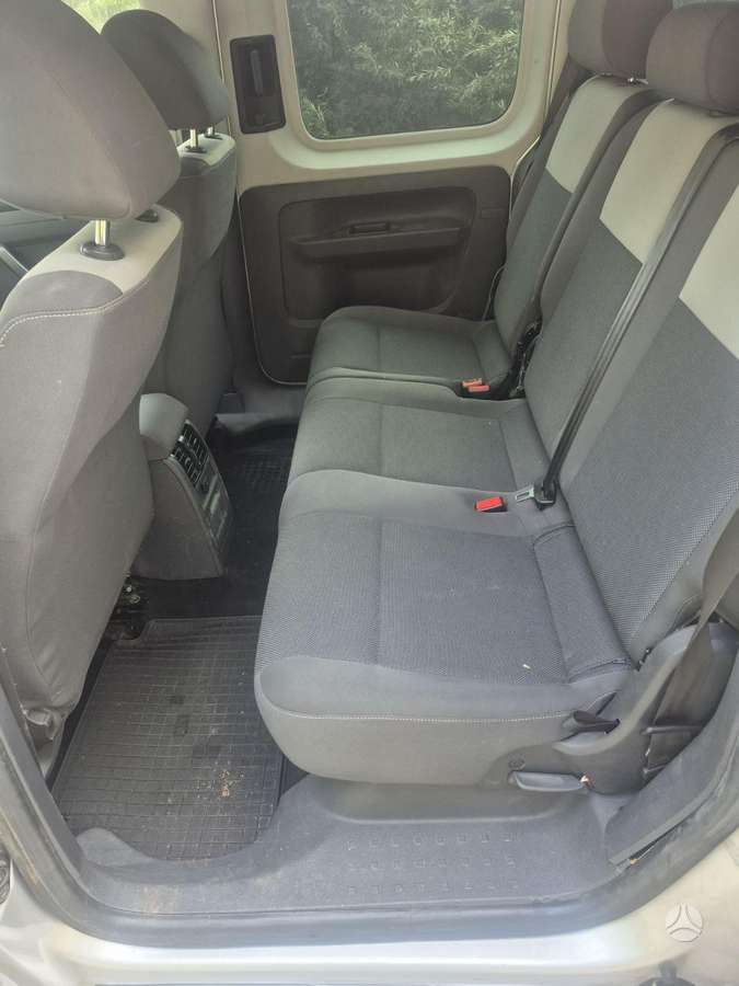 Volkswagen Caddy 2011 — photo 7