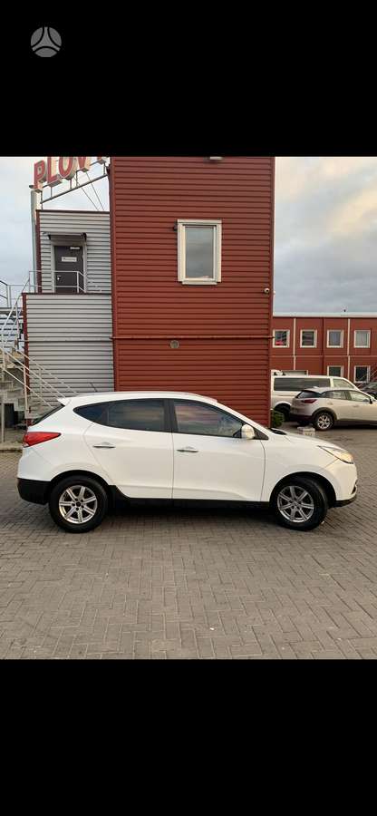 Hyundai ix35 2010 — вигляд ззаду