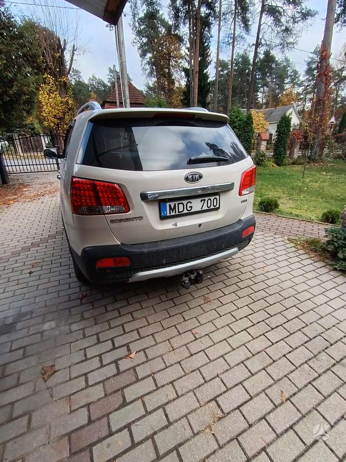Kia Sorento 2010 — engine 2200 cm³, 197 HP (145kW)