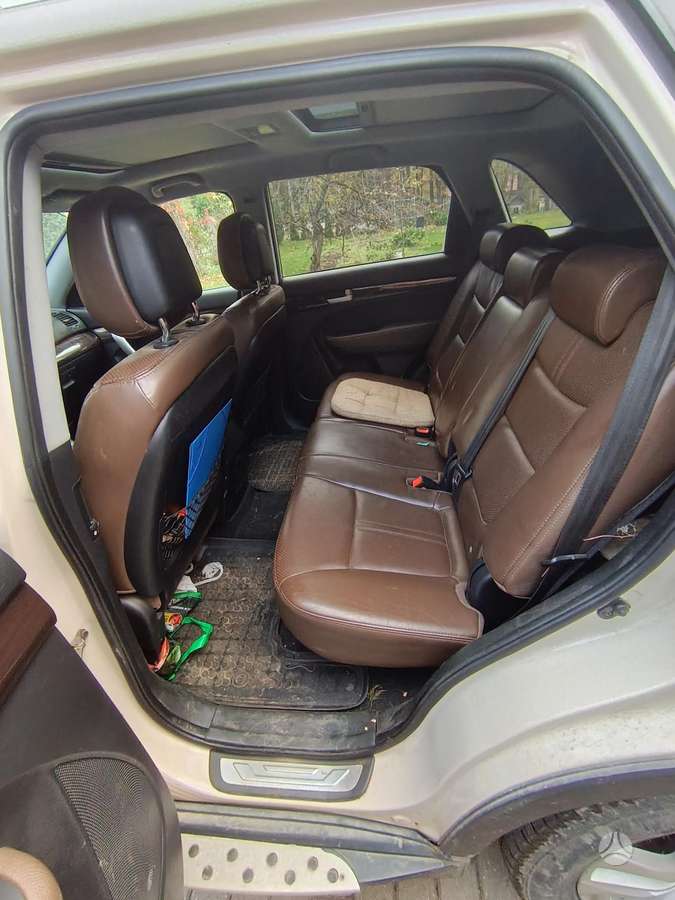 Kia Sorento 2010 — photo 6