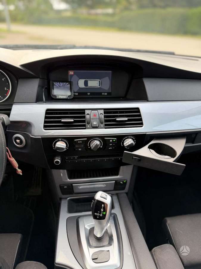 BMW 525 2007 — photo 14