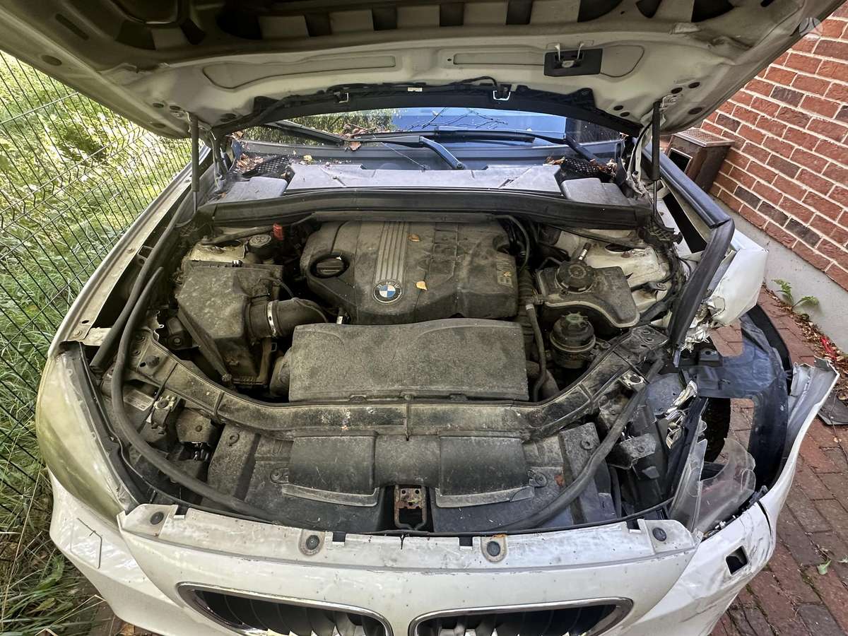 BMW X1 2010 — engine 1995 cm³, 177 HP (130kW)