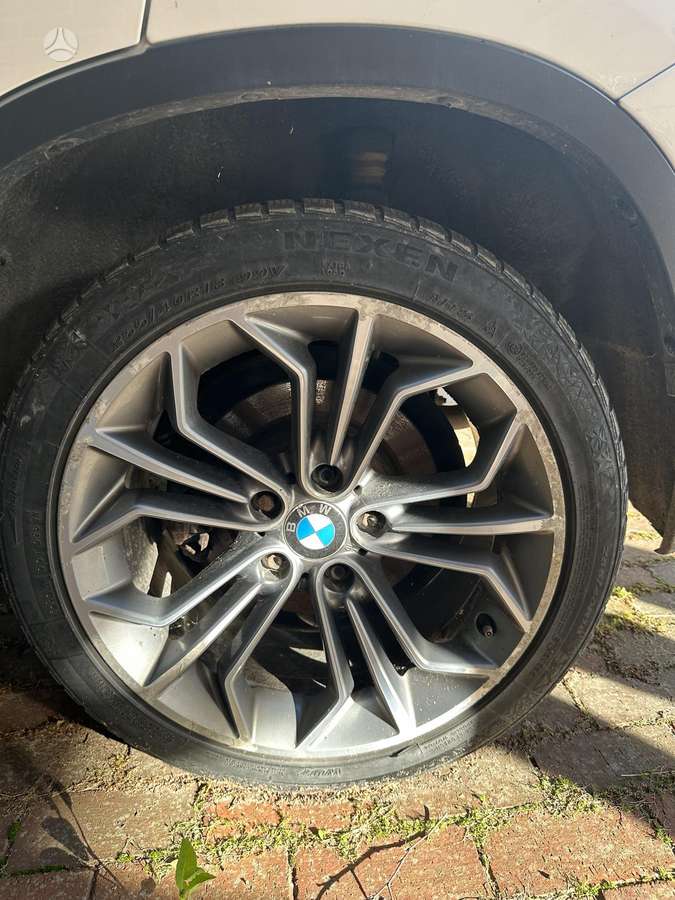 BMW X1 2010 — photo 7
