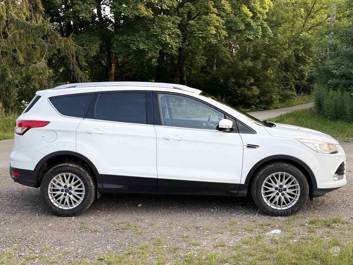 Ford Kuga 2013 — photo 16