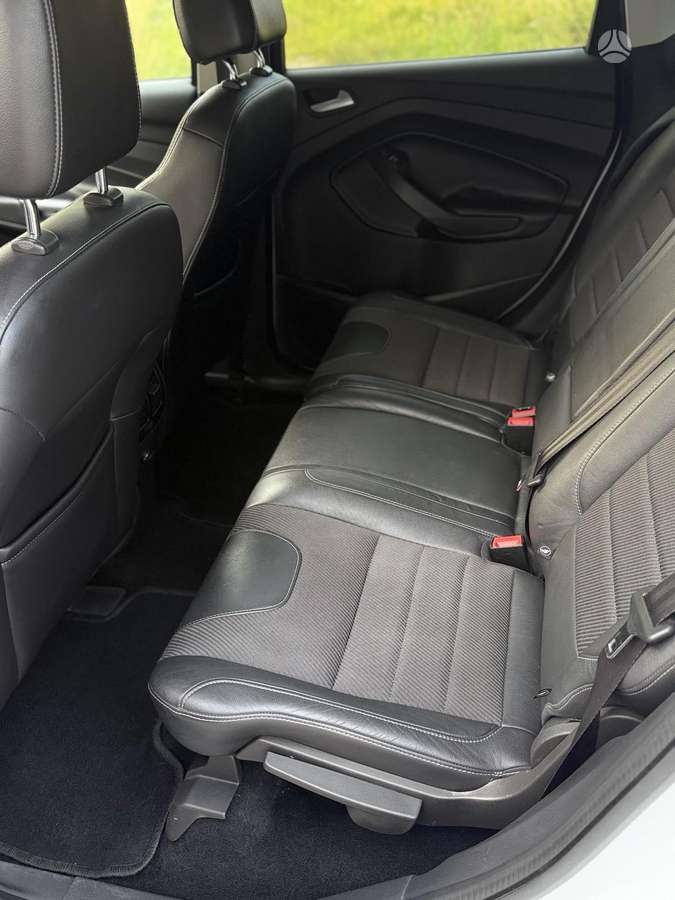 Ford Kuga 2013 — photo 21