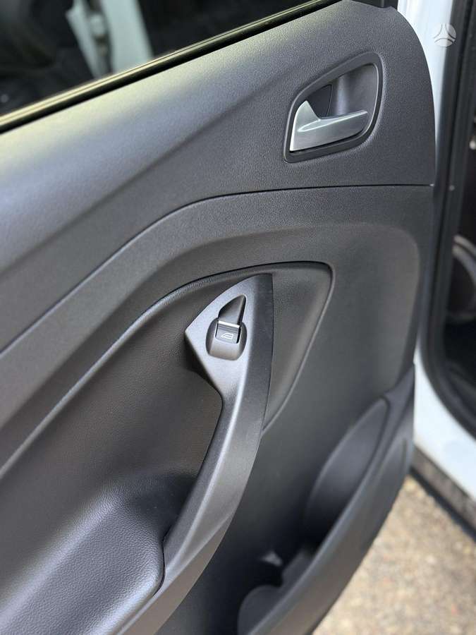 Ford Kuga 2013 — photo 22