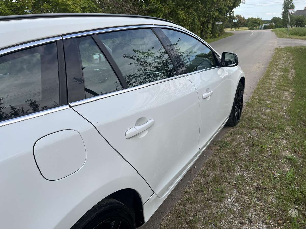 Volvo V60 2011 — photo 6