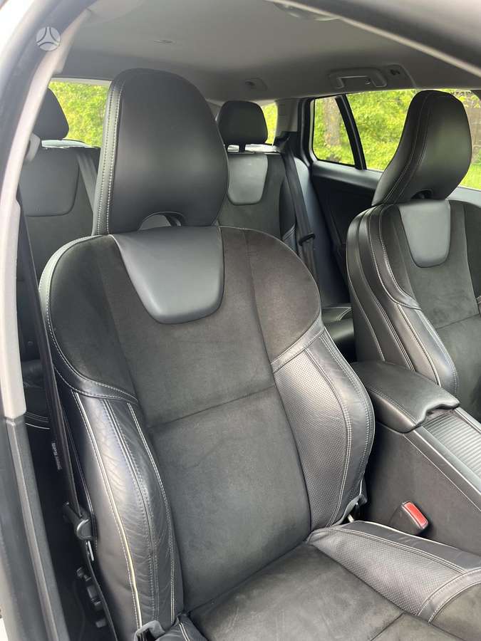 Volvo V60 2011 — photo 8