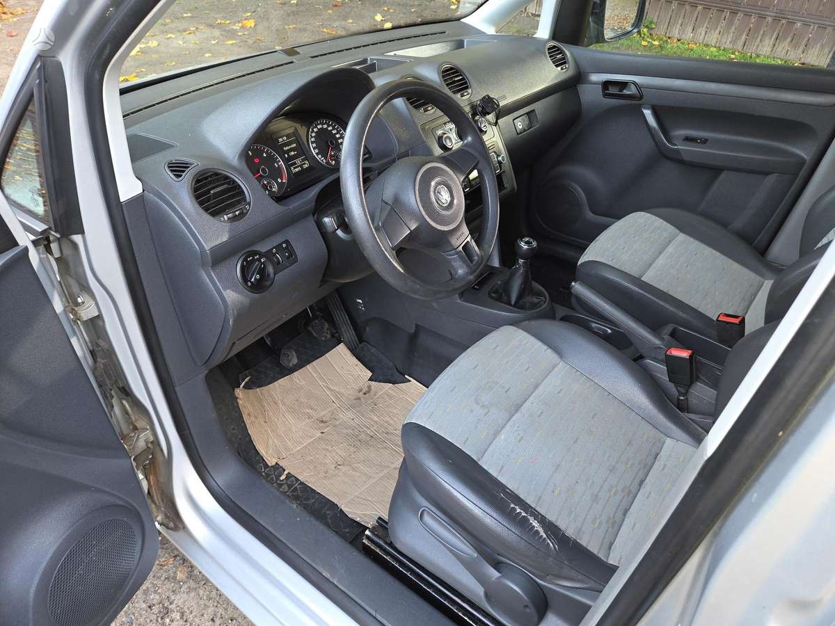 Volkswagen Caddy 2012 — photo 5