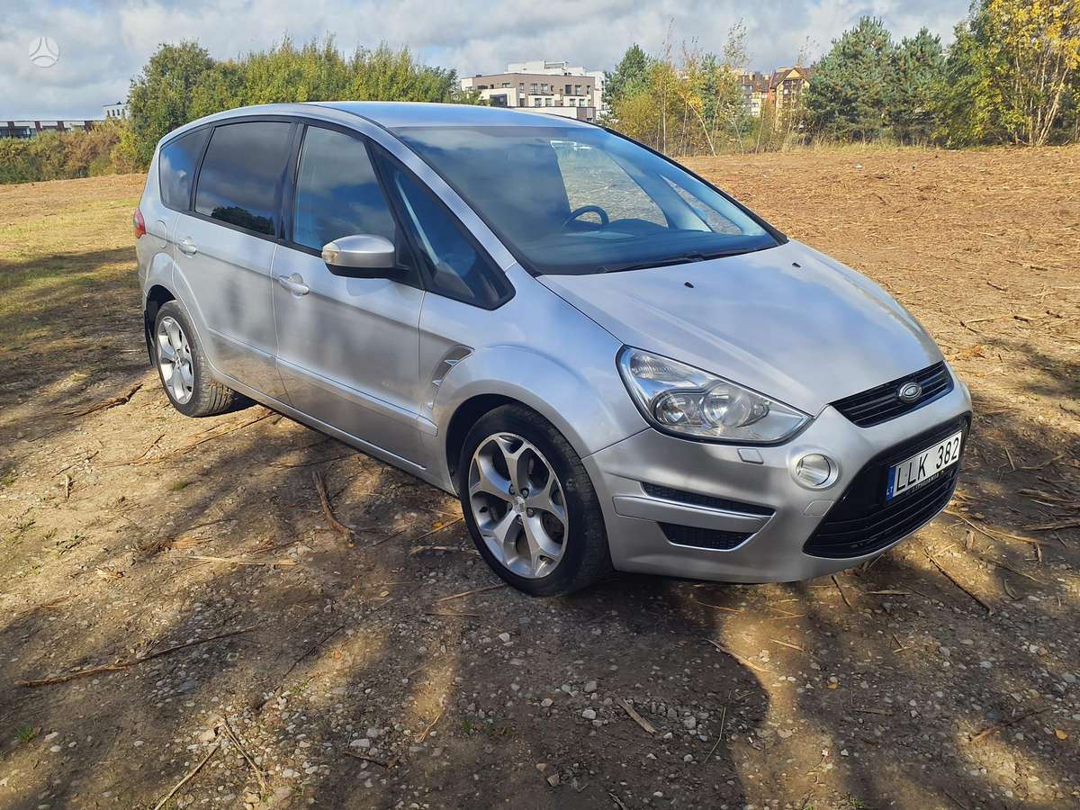 Ford S-MAX 2010 — салон