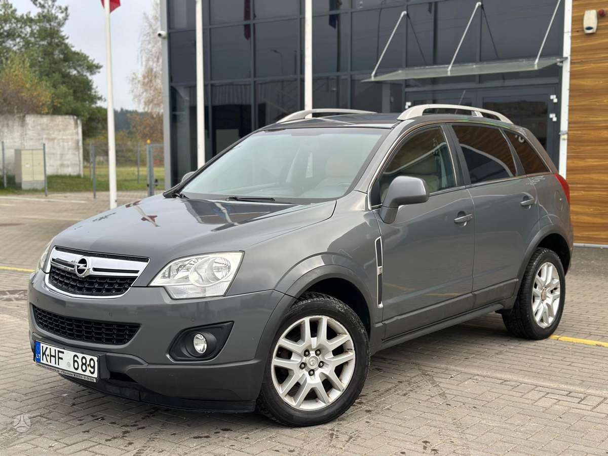 Opel Antara 2011 — салон