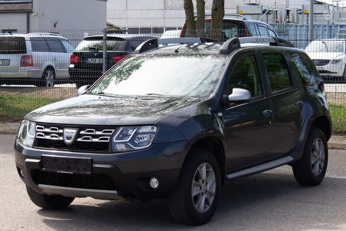 Dacia Duster 2015 — interior
