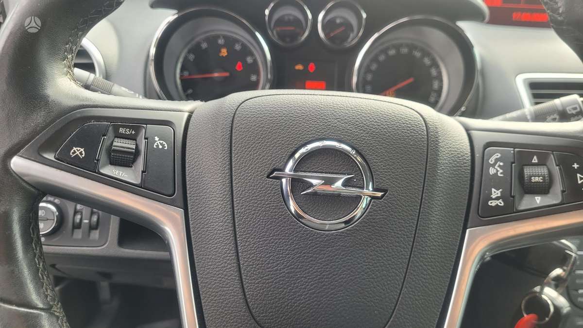 Opel Meriva 2011 — photo 12