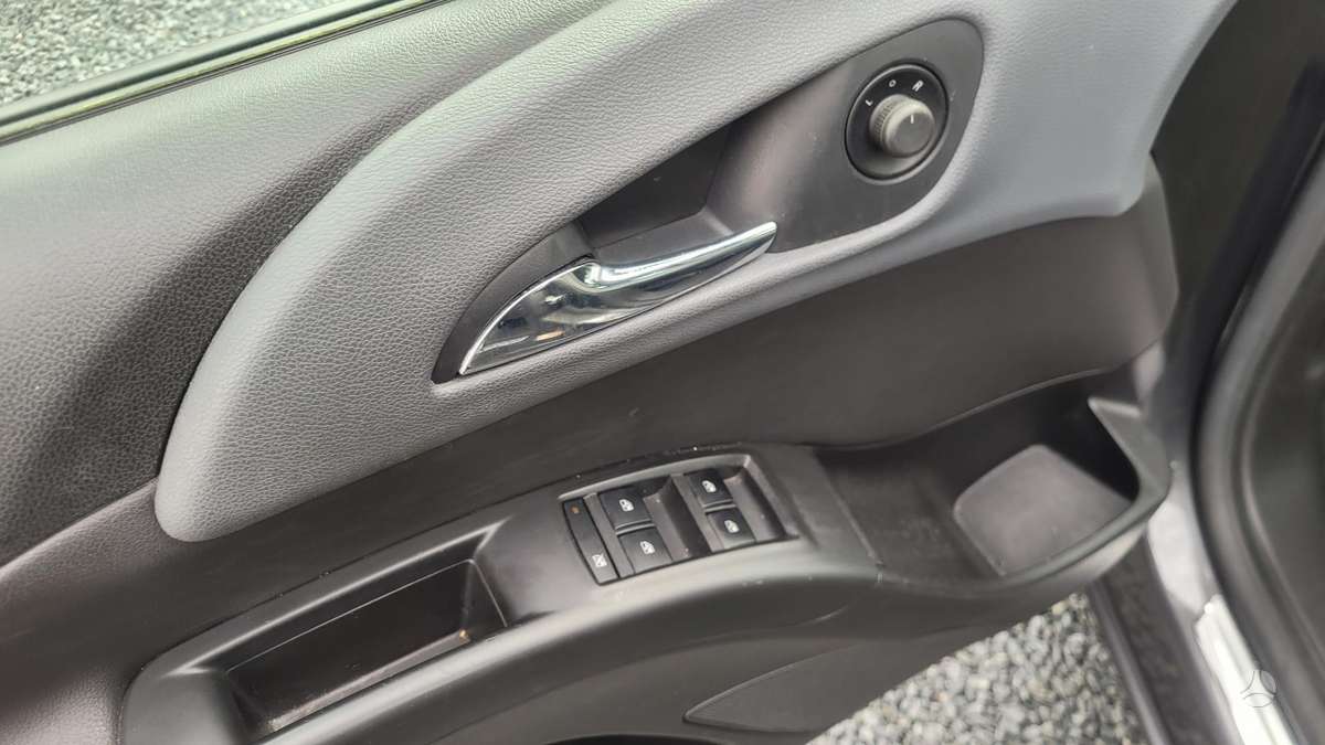 Opel Meriva 2011 — photo 13