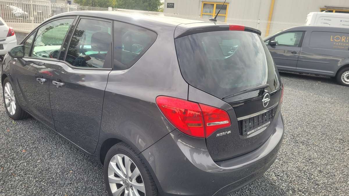 Opel Meriva 2011 — photo 5