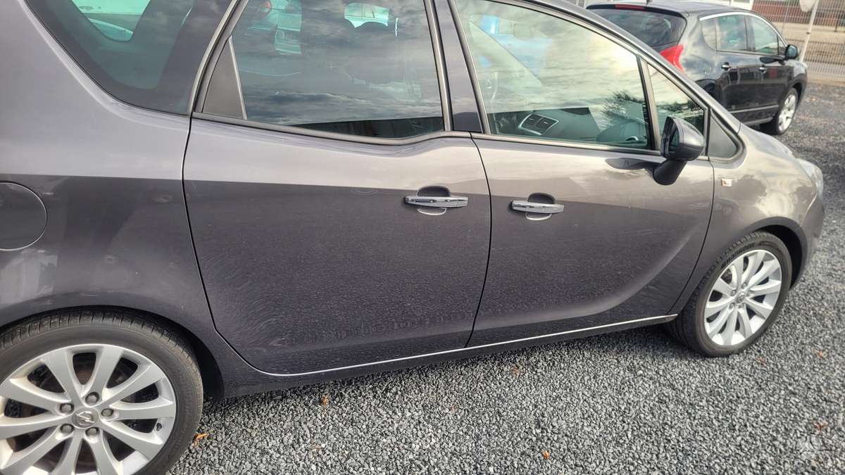 Opel Meriva 2011 — photo 8