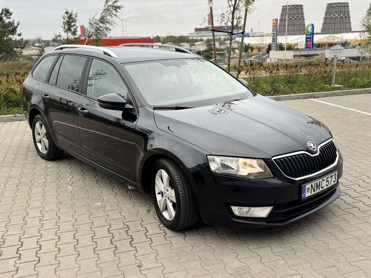 Skoda Octavia 2014 — interior