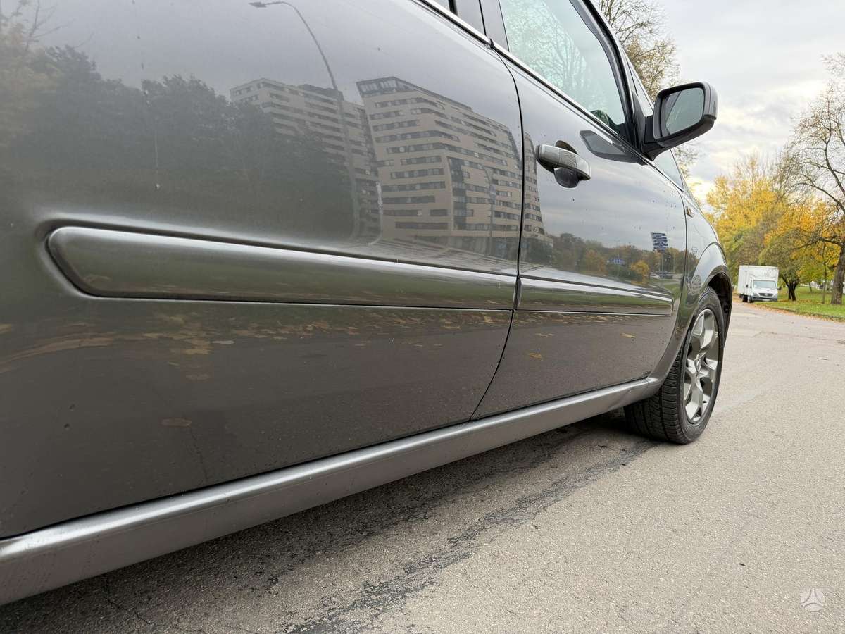 Opel Zafira 2011 — photo 7